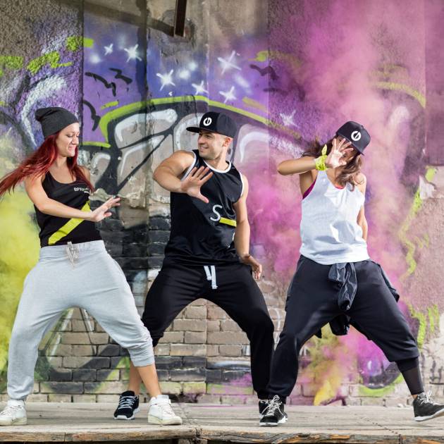 street-dance-scaled-e1736341934296